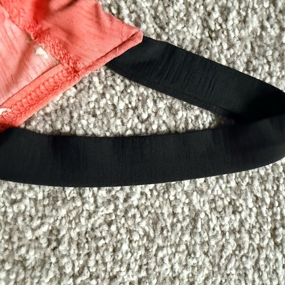 2 for 1 Suzy Shier Coral Floral Camisole and white blue flowy tops - Picture 4 of 14